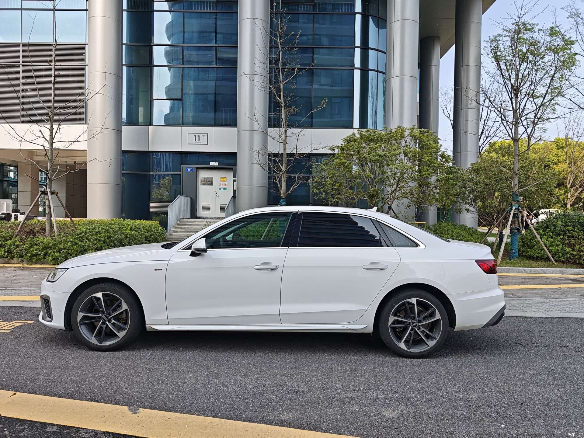 Audi A4L, 2022 12