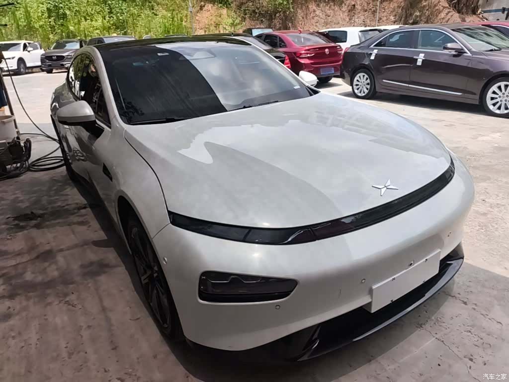 Xpeng P7, 2022 4