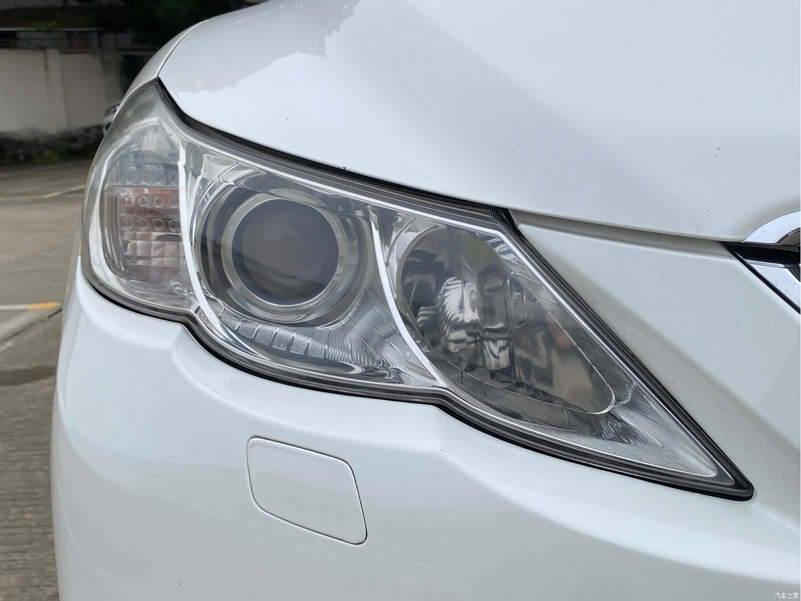 Toyota 2.5V, 2011 20