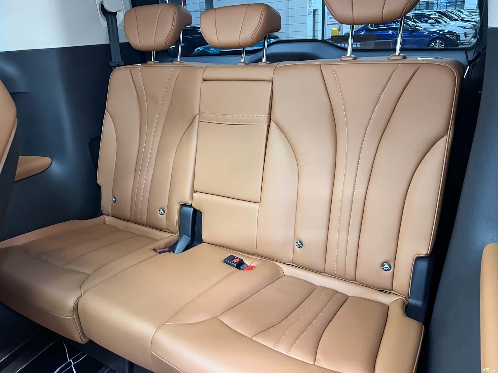 Hongqi HQ9, 2024 18