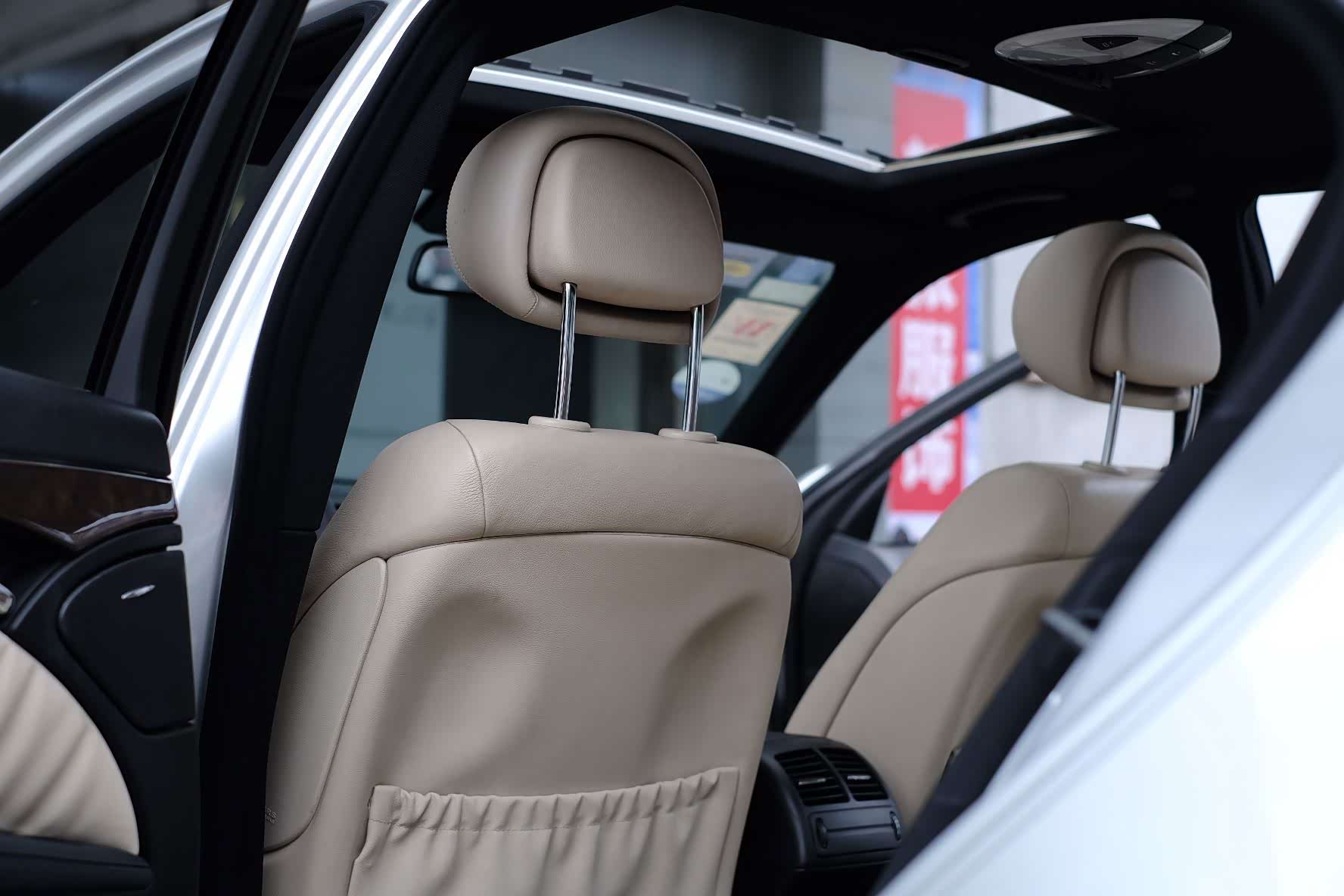 Mercedes-Benz E-Class, 2009 35