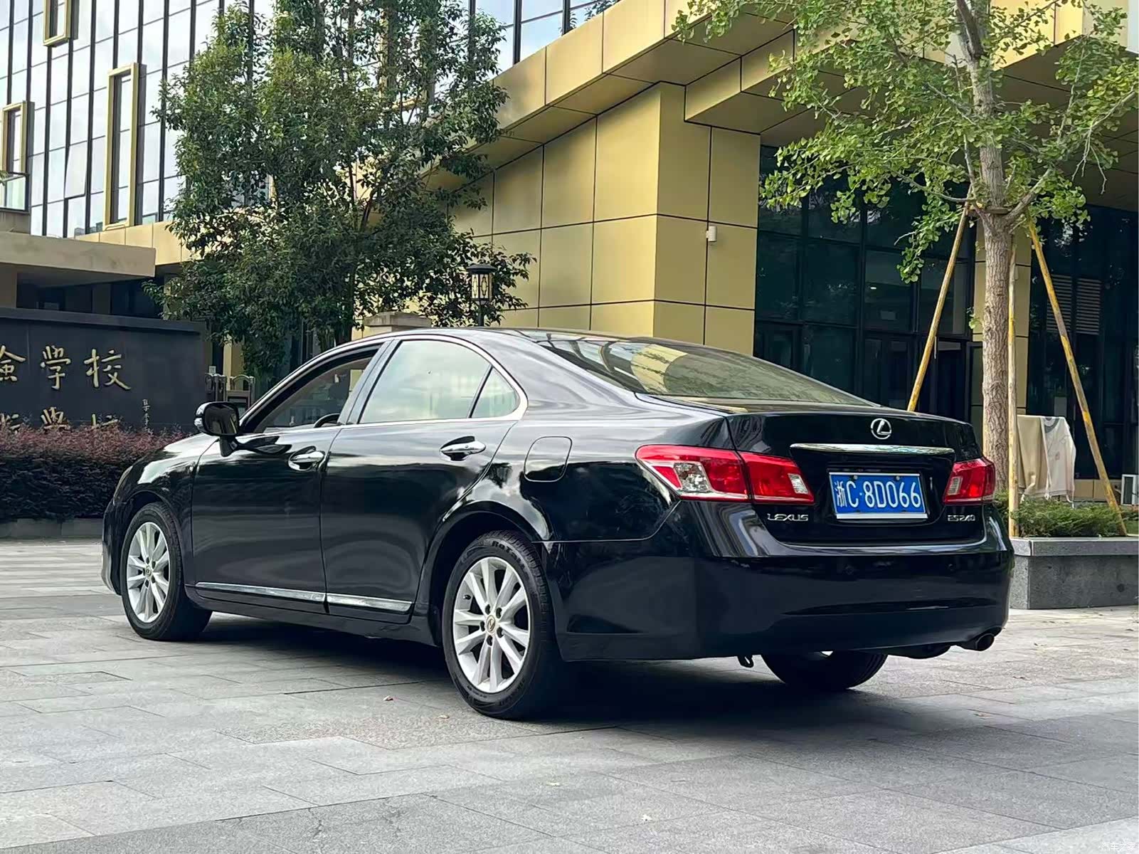 Lexus ES, 2009 4