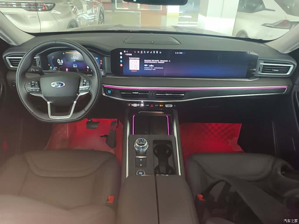 Ford Explorer, 2025 10