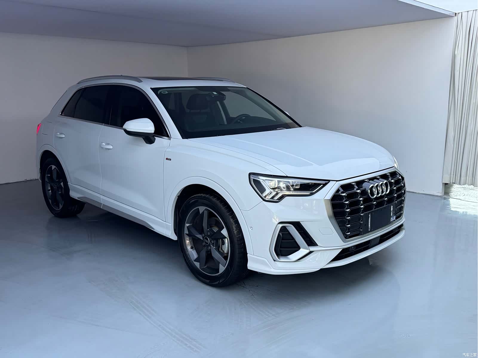 Audi Q3, 2022 3