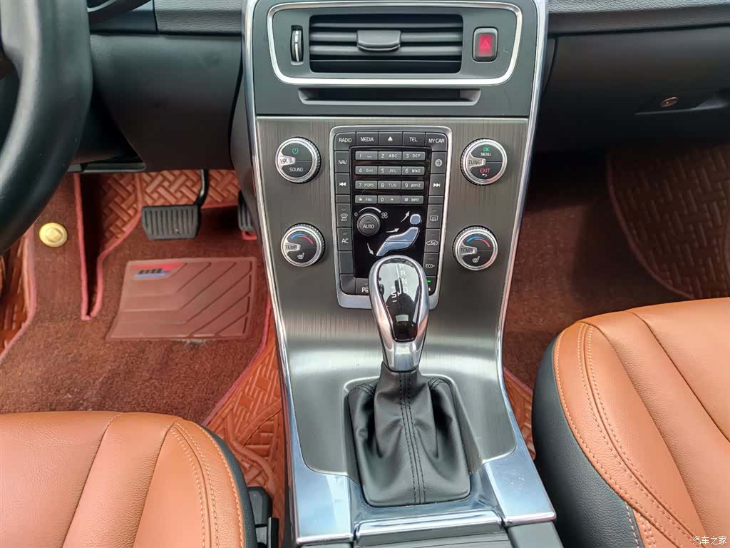 Volvo V60, 2015 14