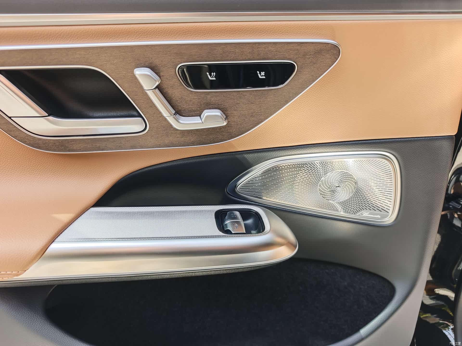 Mercedes-Benz E-Class, 2026 8