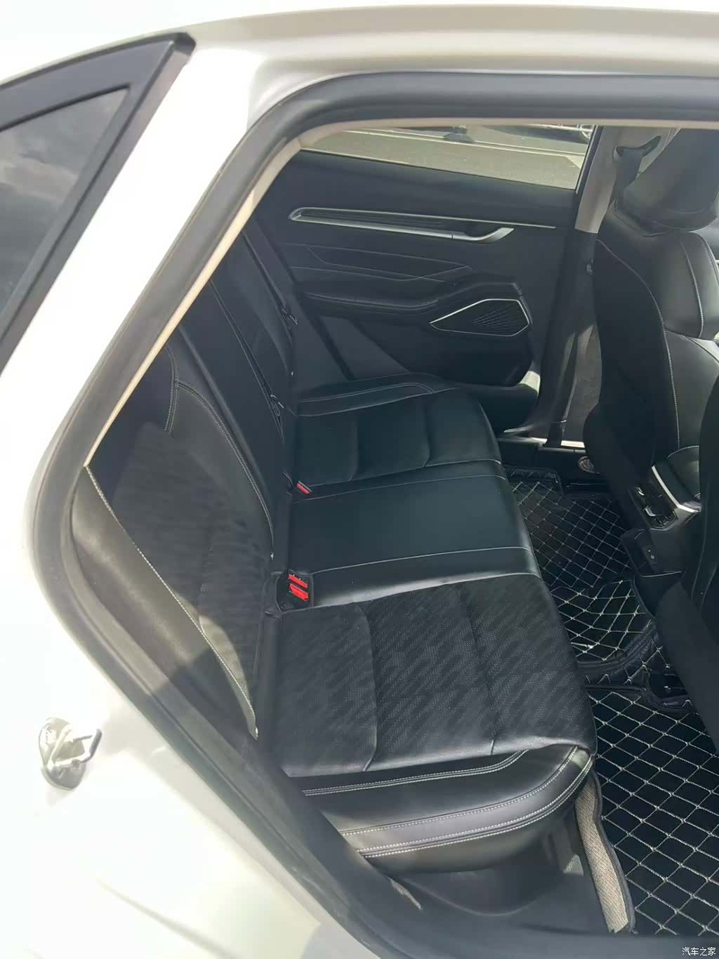 Geely Emgrand, 2021 14