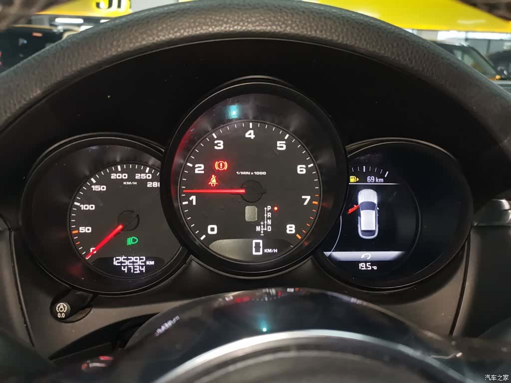 Porsche Macan, 2015 12