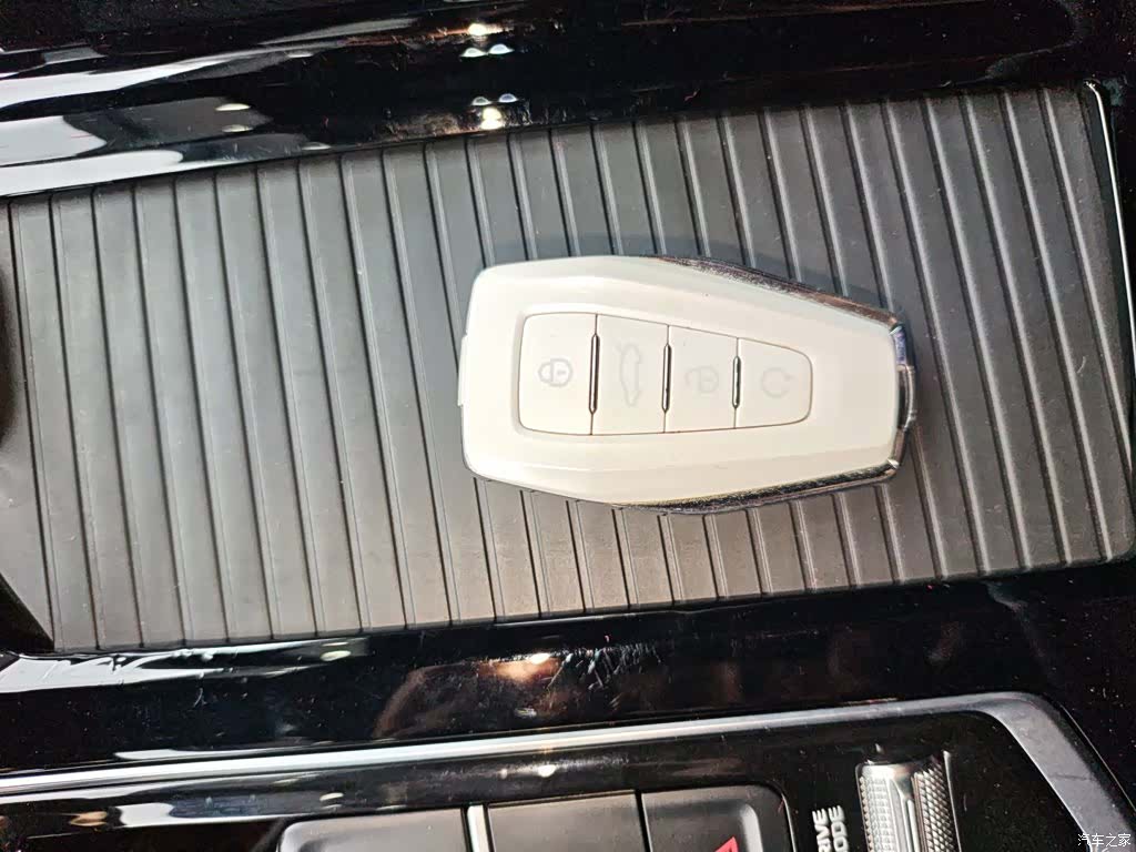 Geely Preface, 2024 17