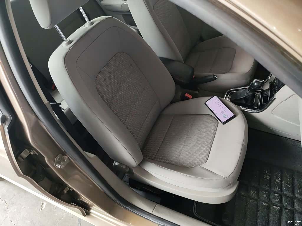 Volkswagen Bora, 2015 25