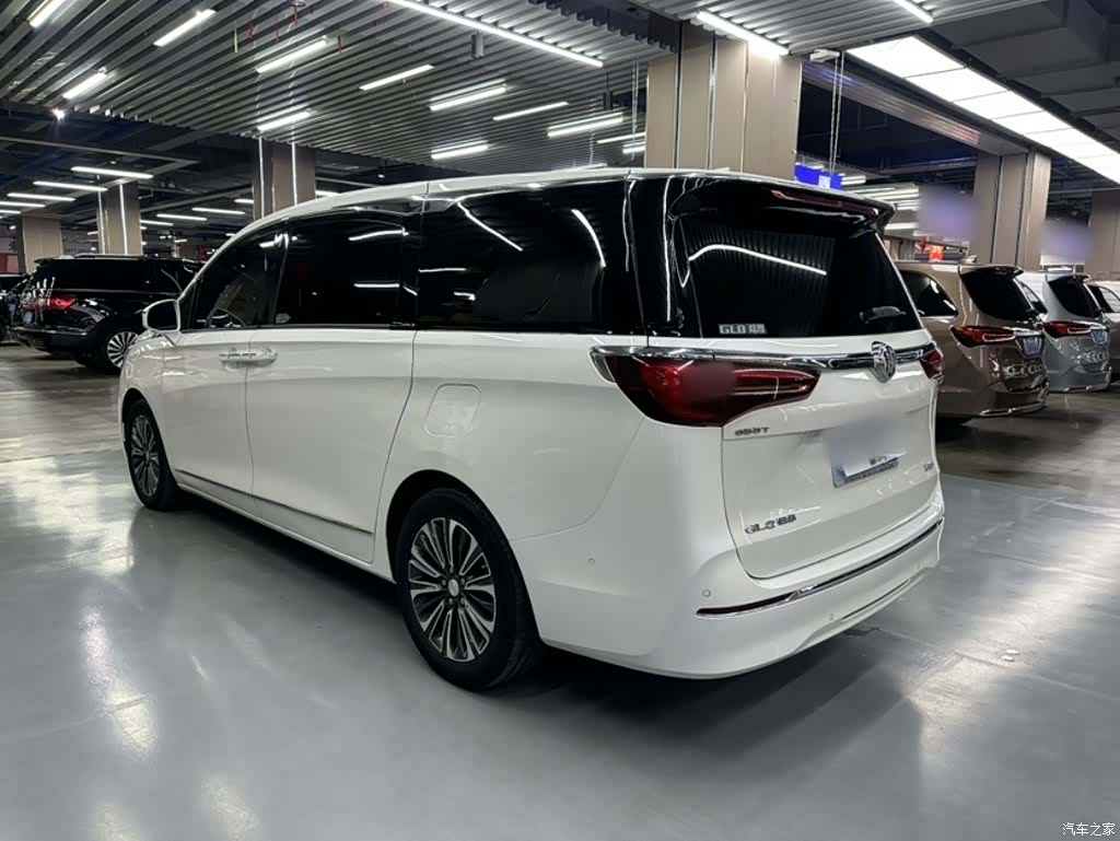 Buick GL8, 2021 9