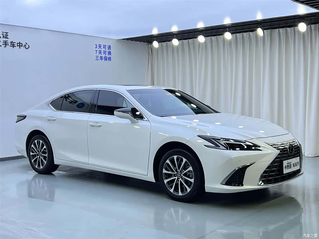 Lexus ES, 2026 2