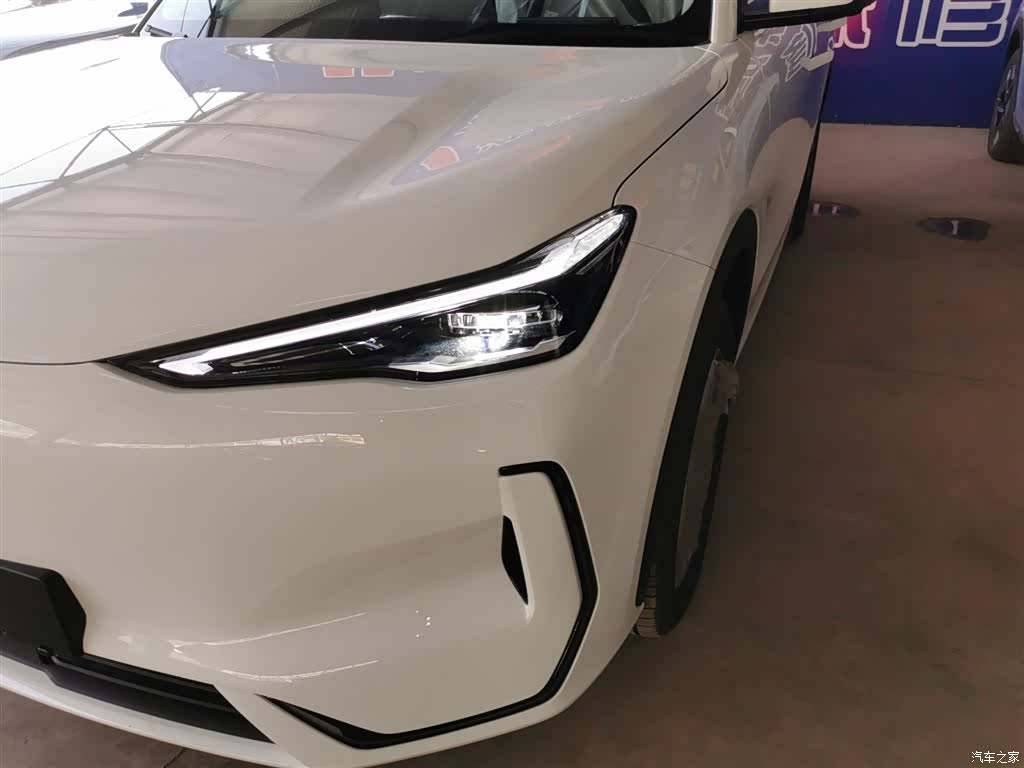 Geely Galaxy E5, 2026 24