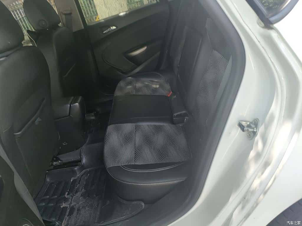 Buick XT, 2015 15