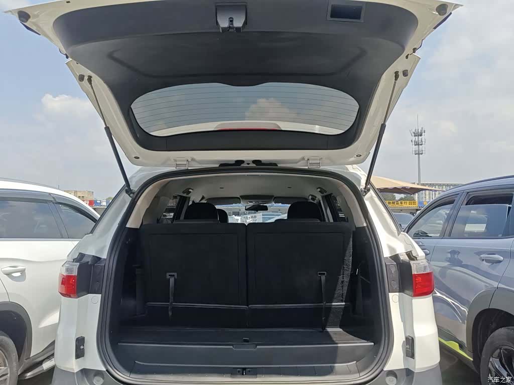 DongFeng S560, 2022 19