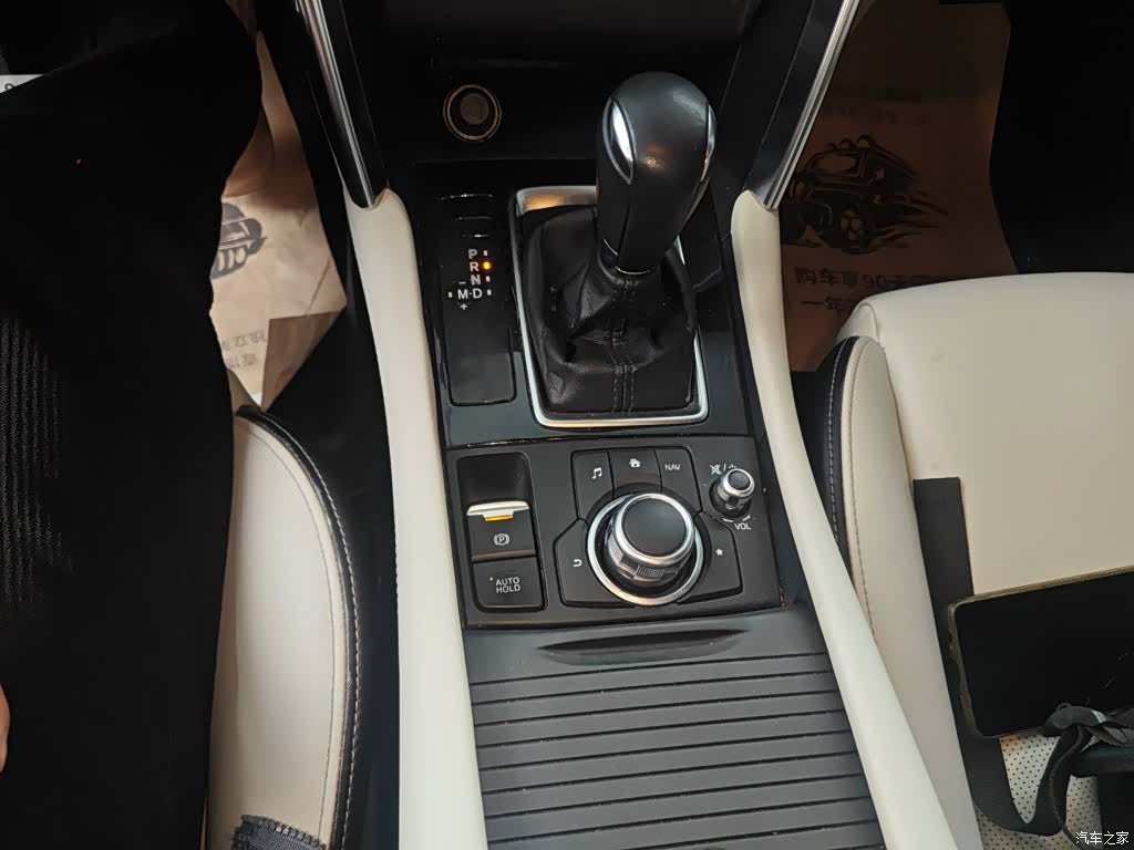 Mazda CX-4, 2017 10