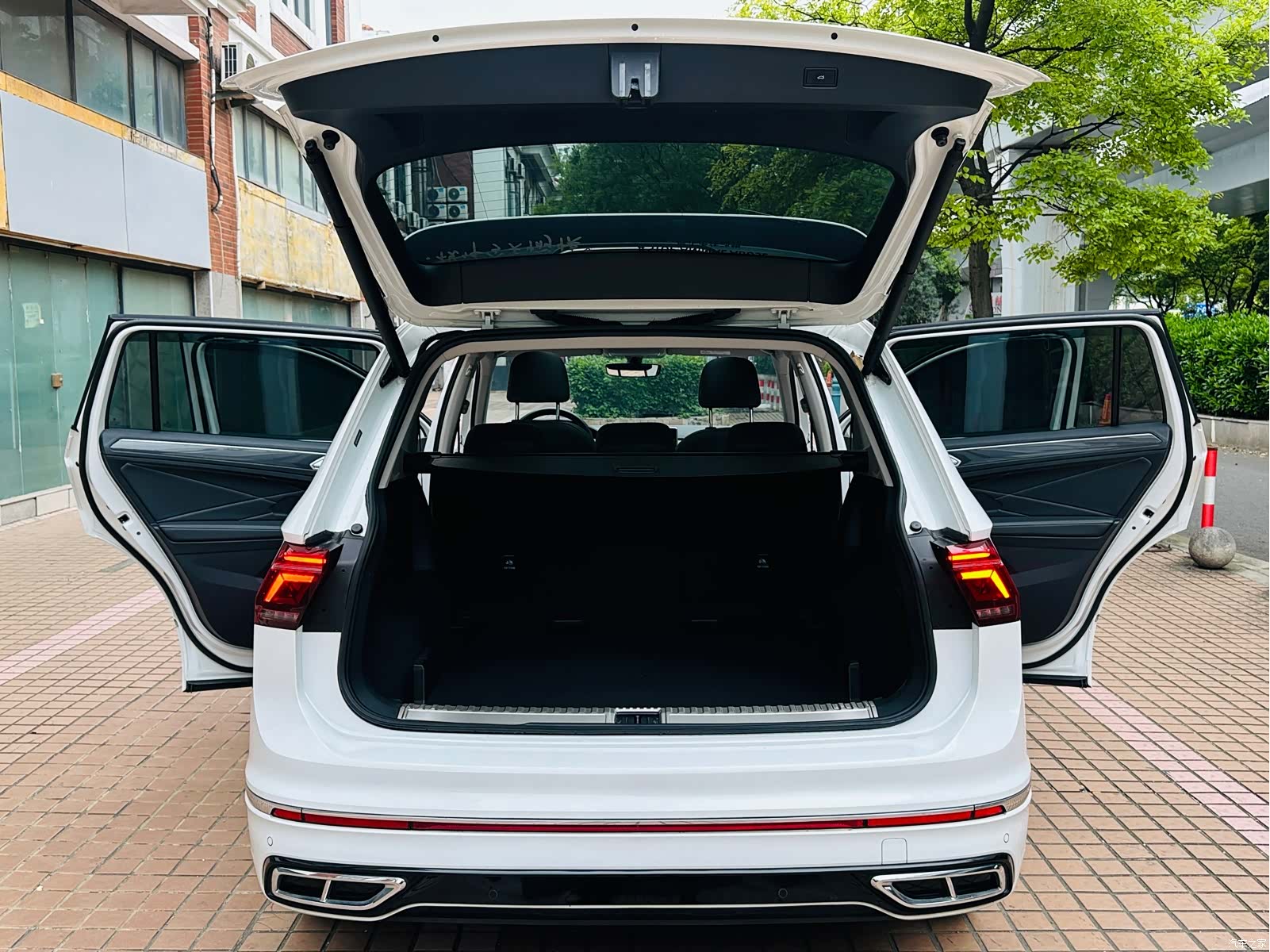 Volkswagen Tiguan L, 2023 20
