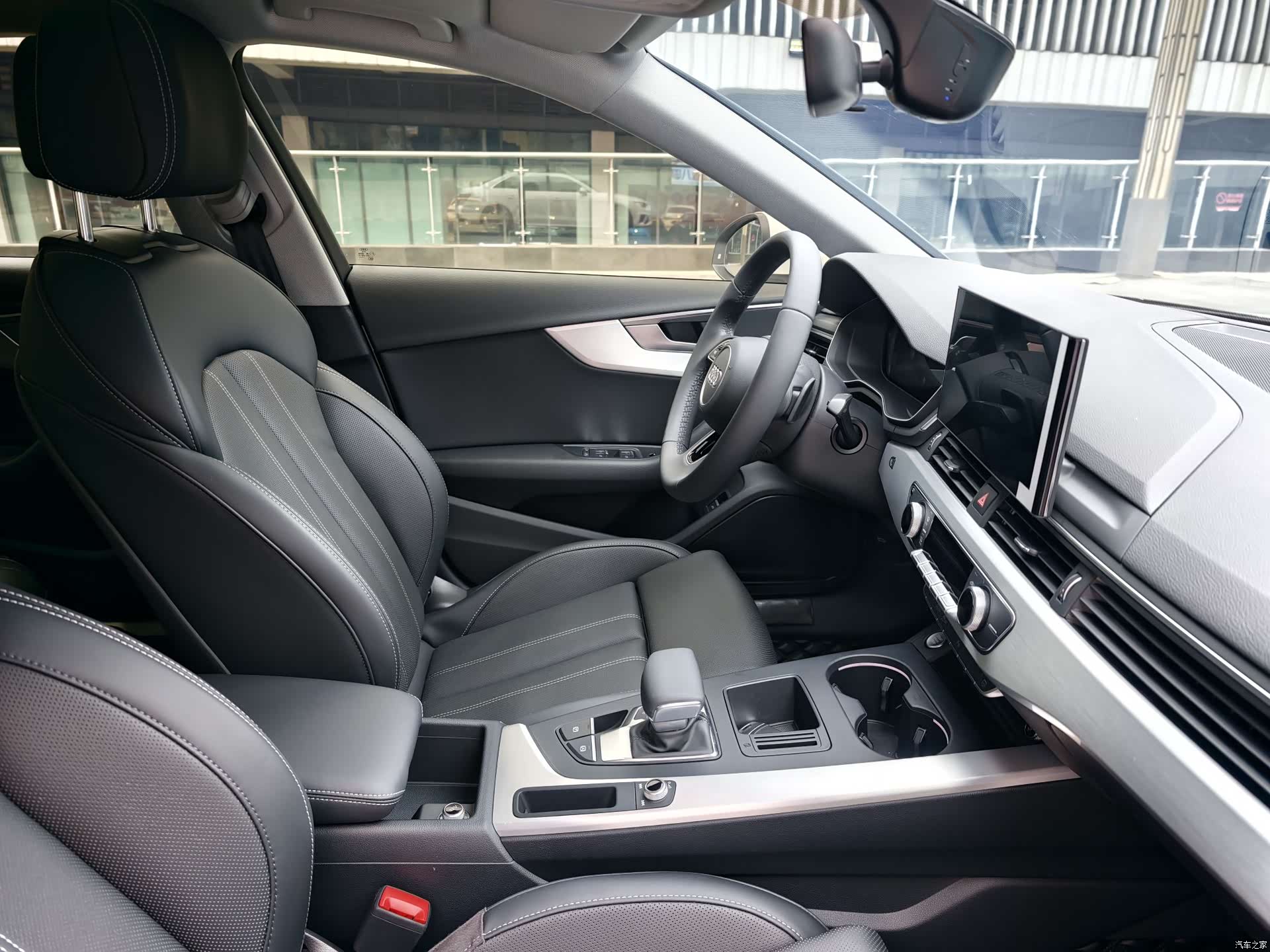Audi A4L, 2025 15