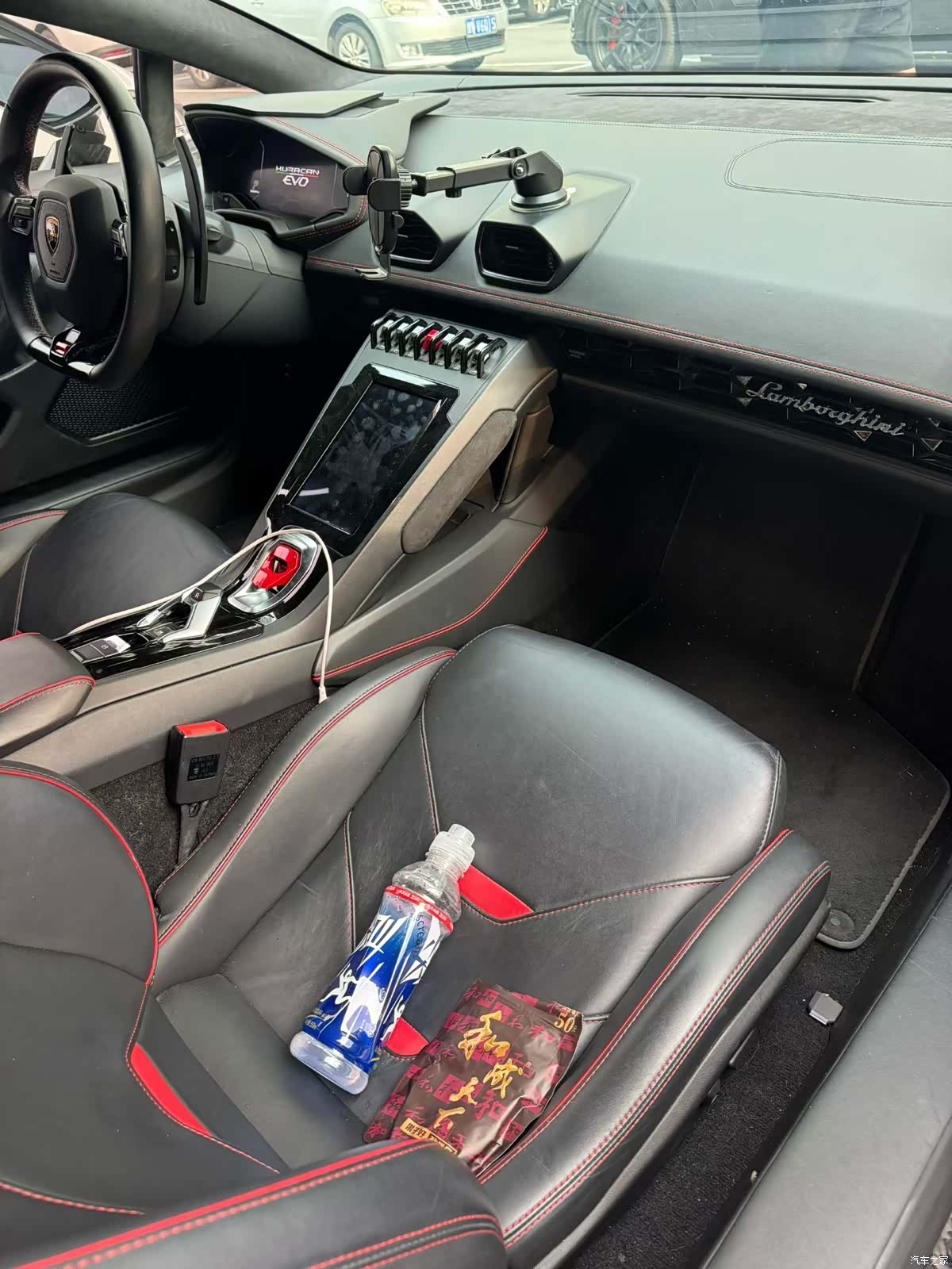 Lamborghini Huracán, 2021 все фото