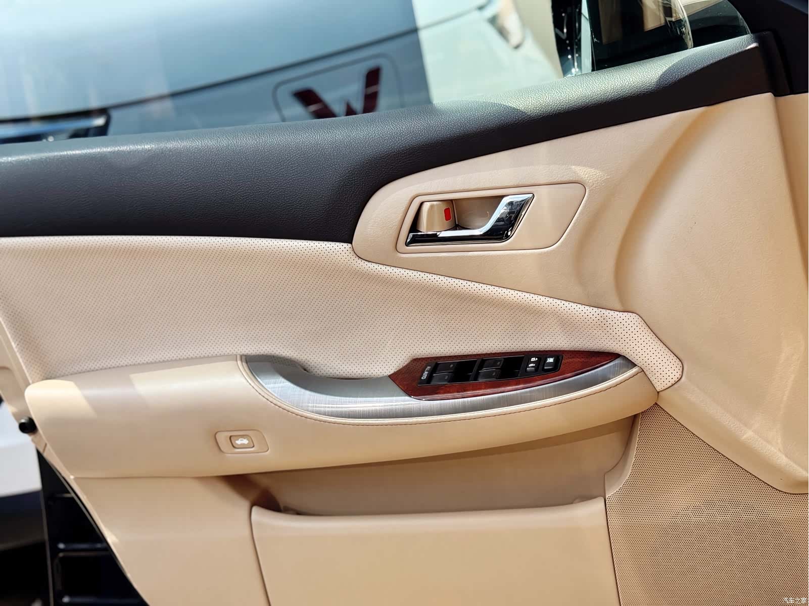 Toyota Crown, 2013 10