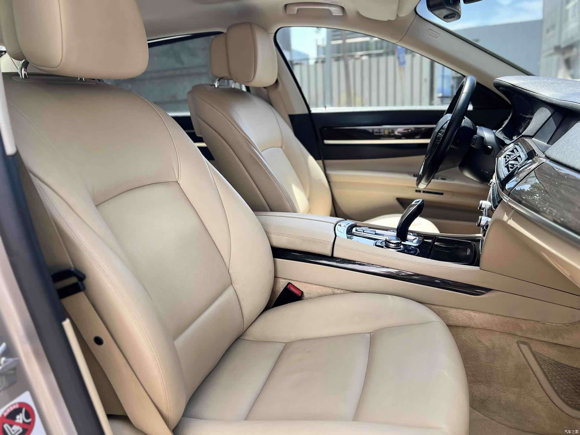 BMW 7 Series, 2011 12