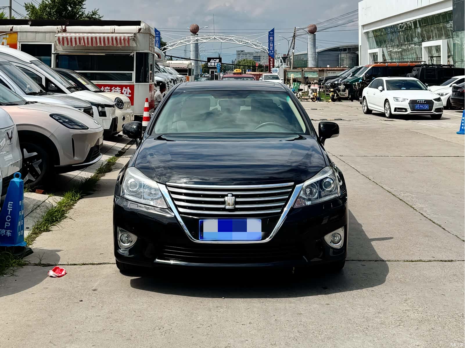 Toyota Crown, 2013 2