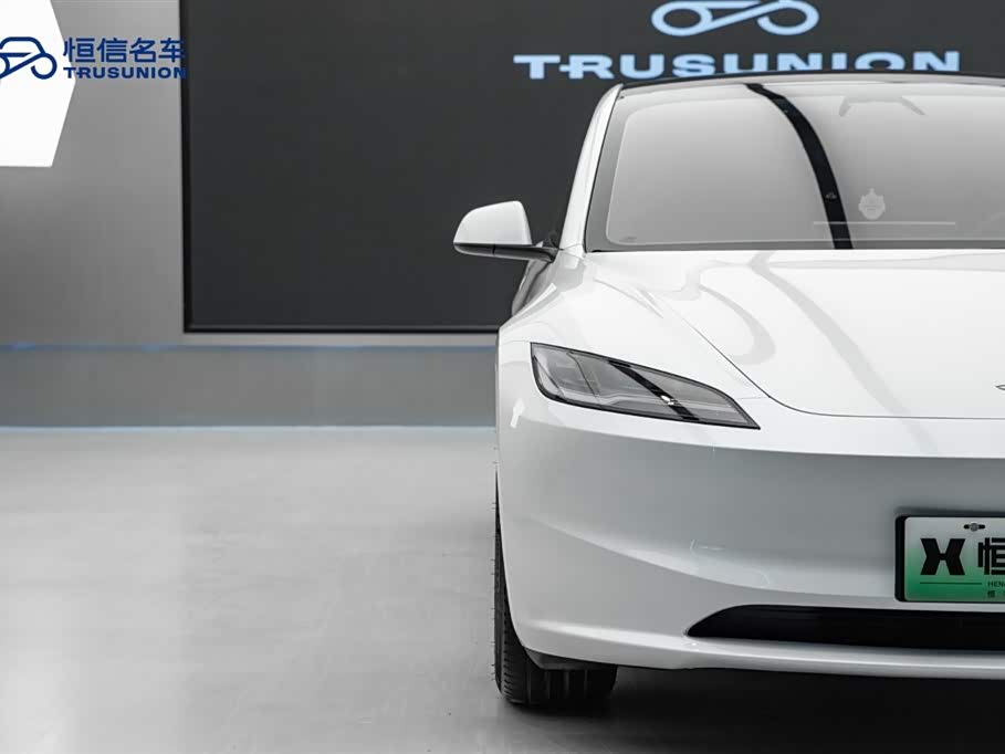 Tesla Model 3 Tesla Model 3