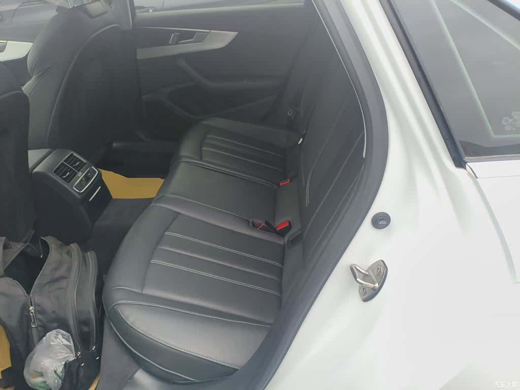 Audi A4L, 2024 13