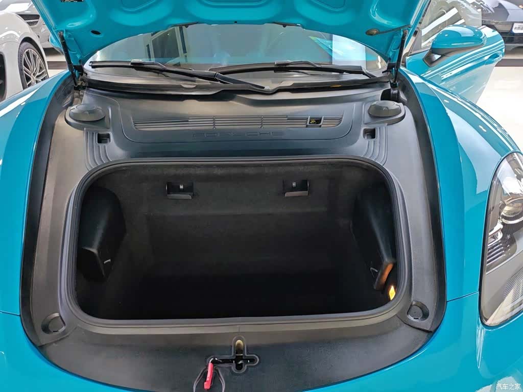 Porsche Cayman, 2018 16