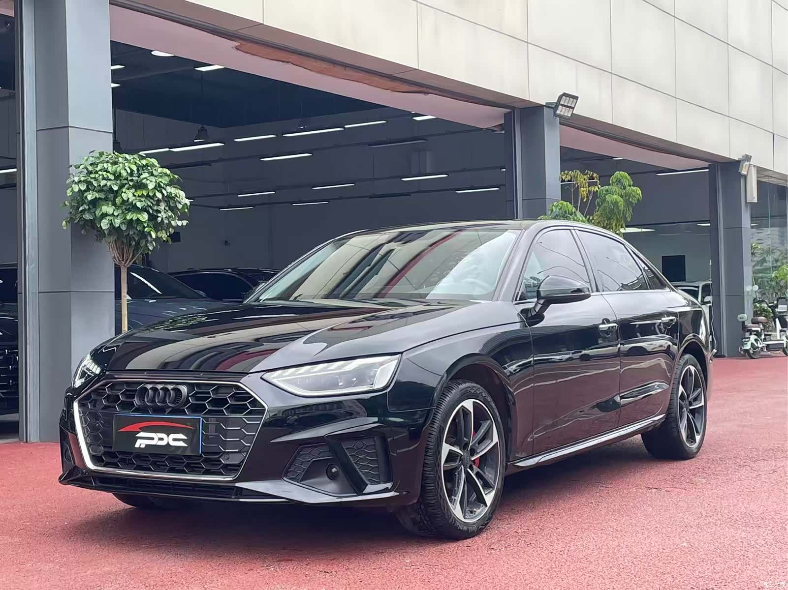 Audi A4L, 2021 1