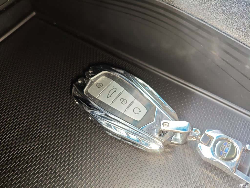 Geely Binray, 2023 17