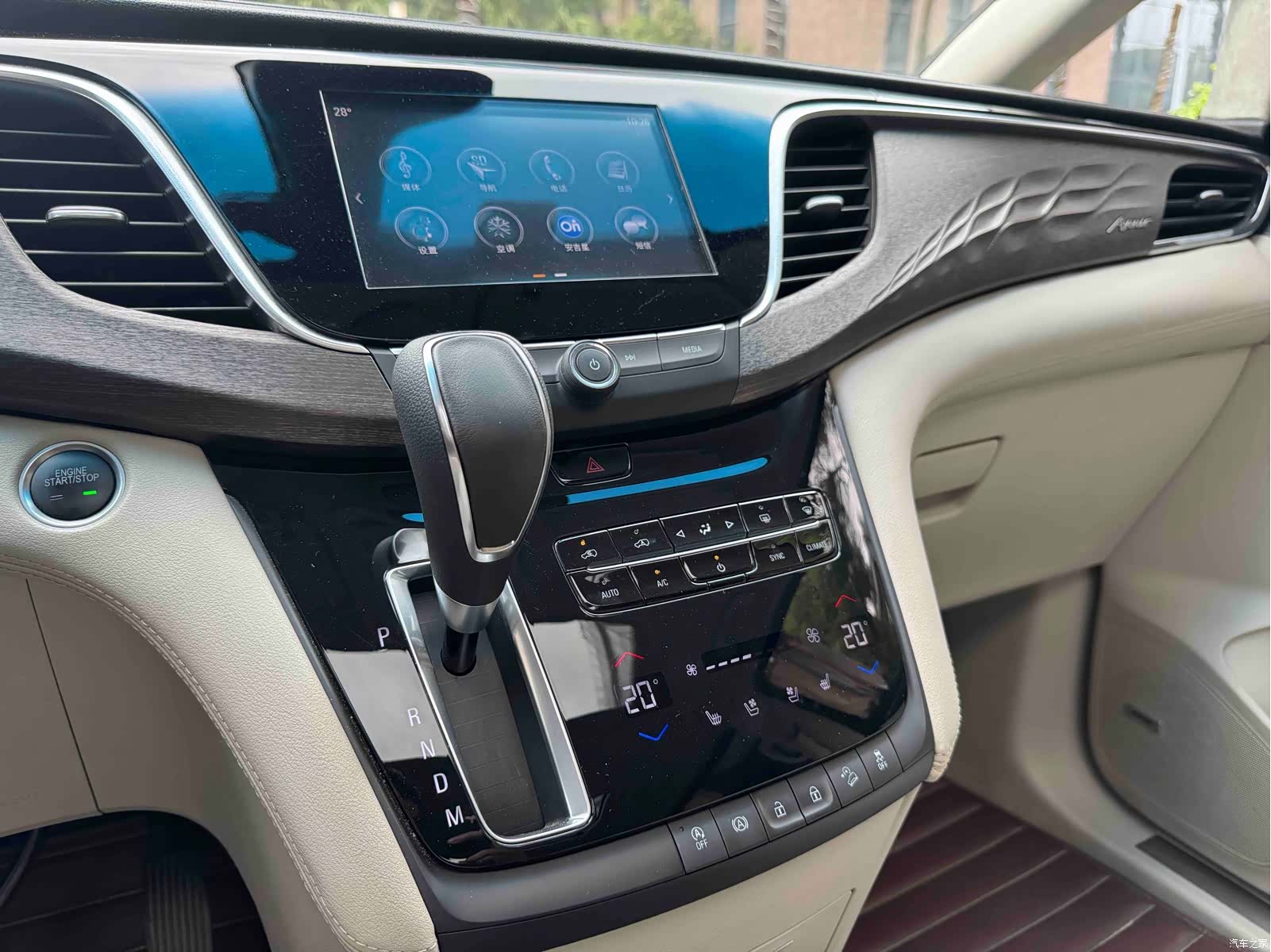 Buick GL8, 2017 14