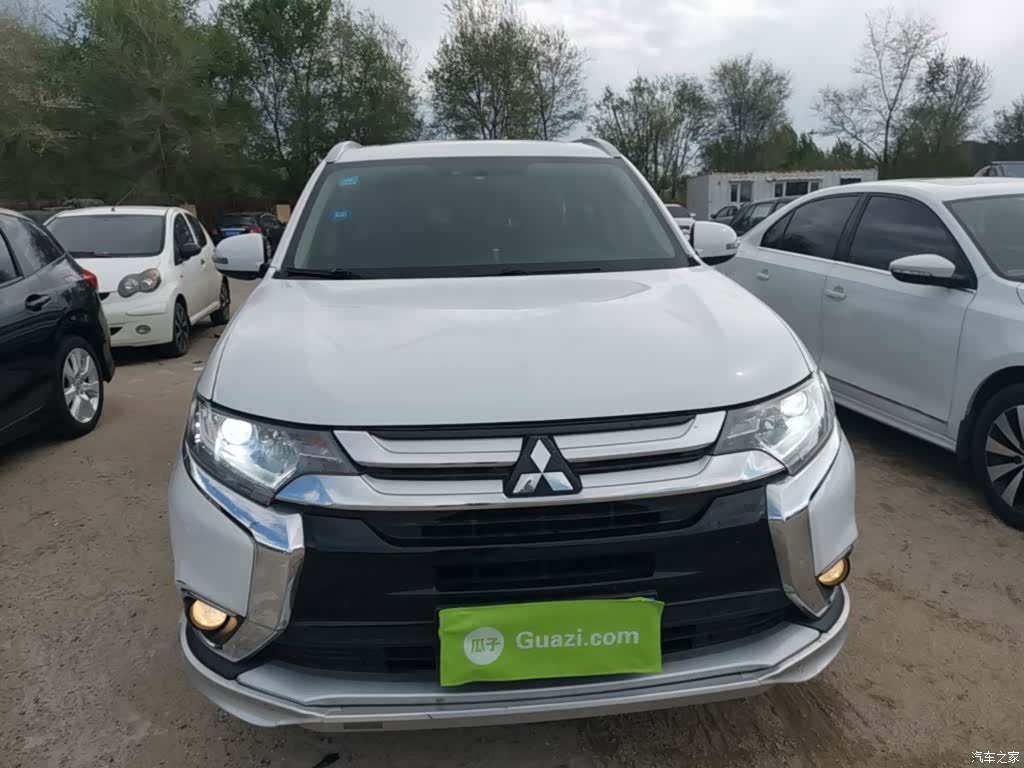 Mitsubishi Outlander, 2017 3