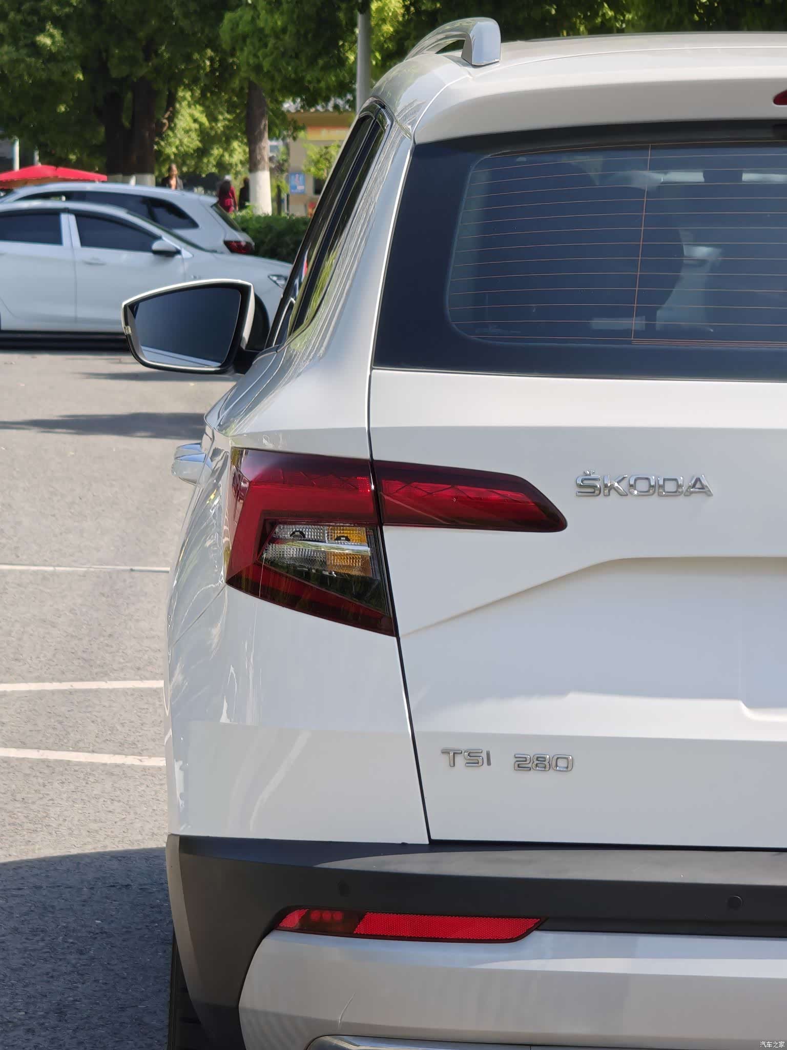 Skoda Karoq, 2018 9