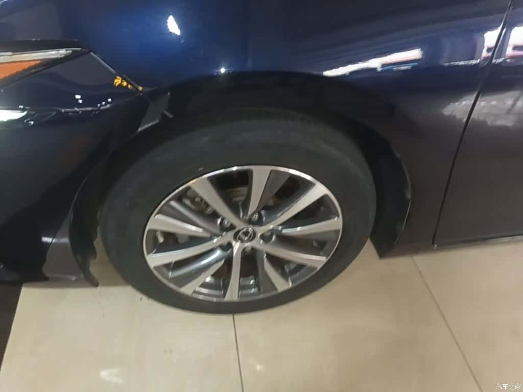 Lexus ES, 2020 23