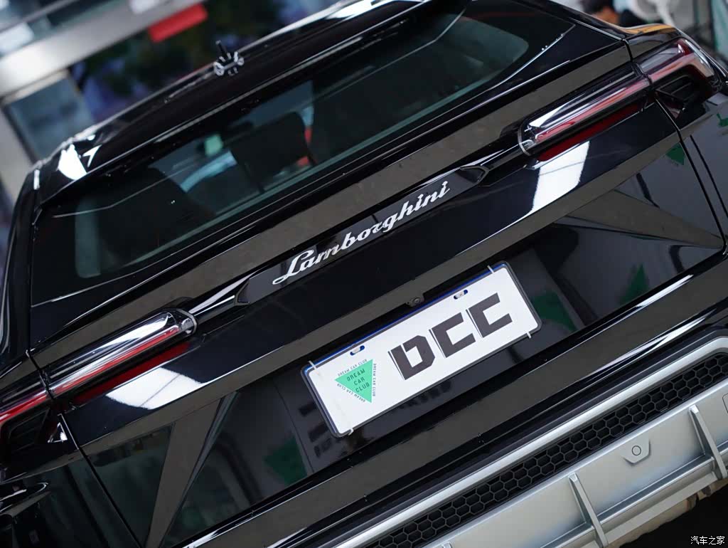 Lamborghini Urus, 2020 9