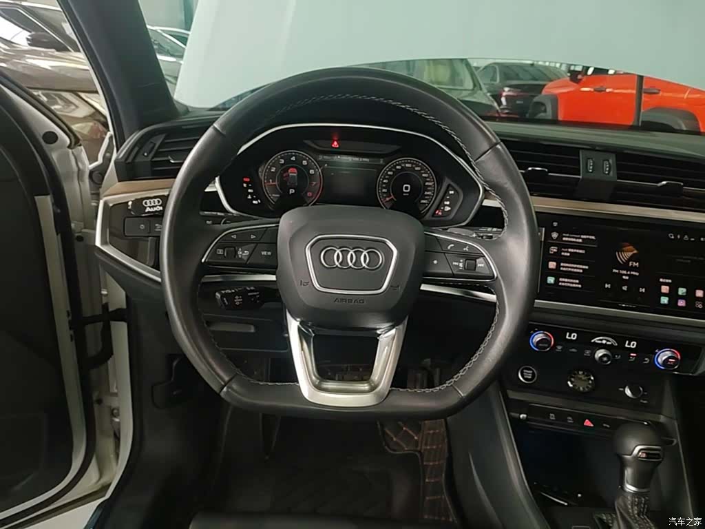 Audi Q3, 2024 11