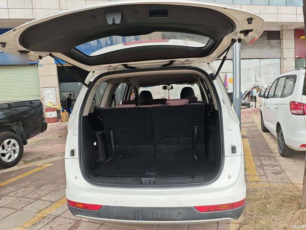 Wuling 730, 2019 15