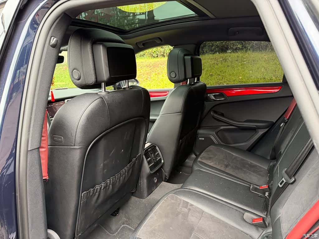 Porsche Macan, 2022 11