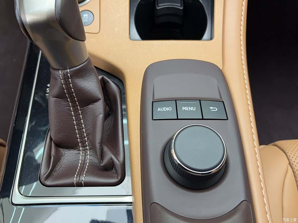 Lexus ES, 2018 19