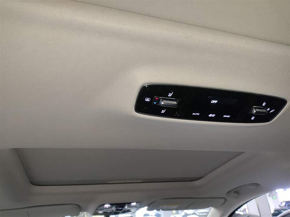 Roewe iMAX8 Roewe iMAX8