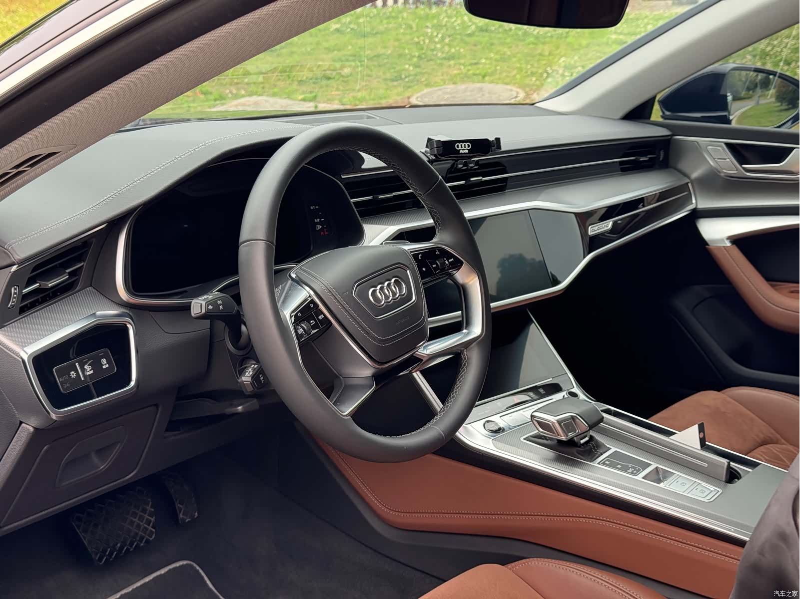 Audi A7L, 2025 12