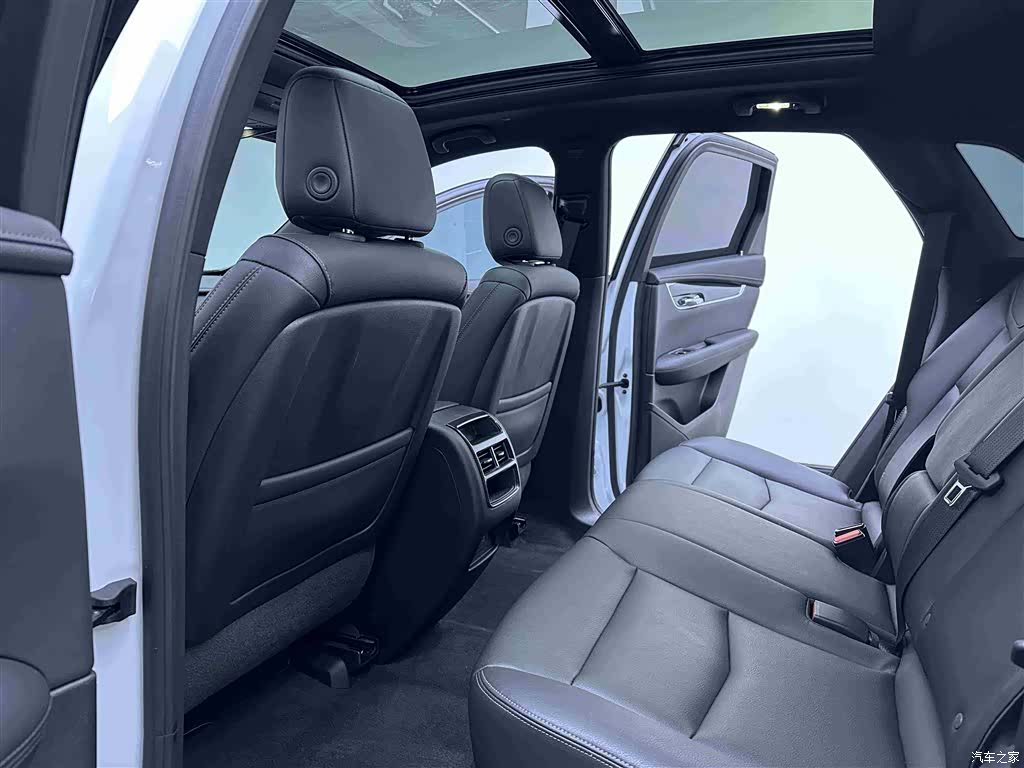 Cadillac XT5, 2022 10