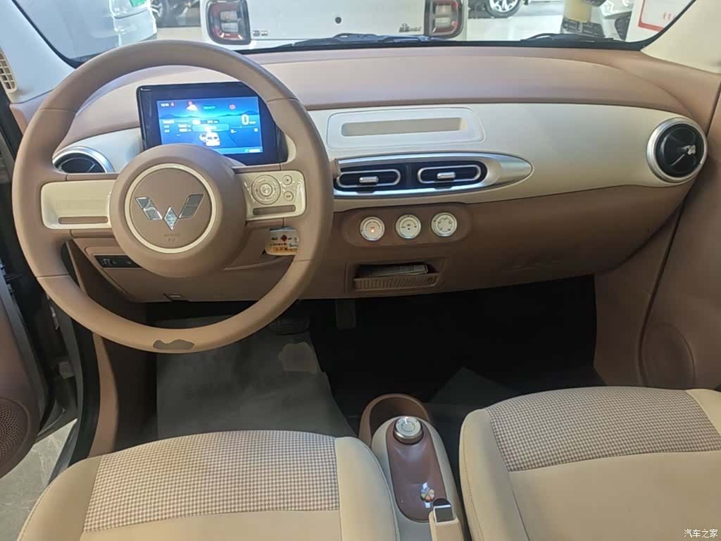 Wuling MINIEV, 2025 10