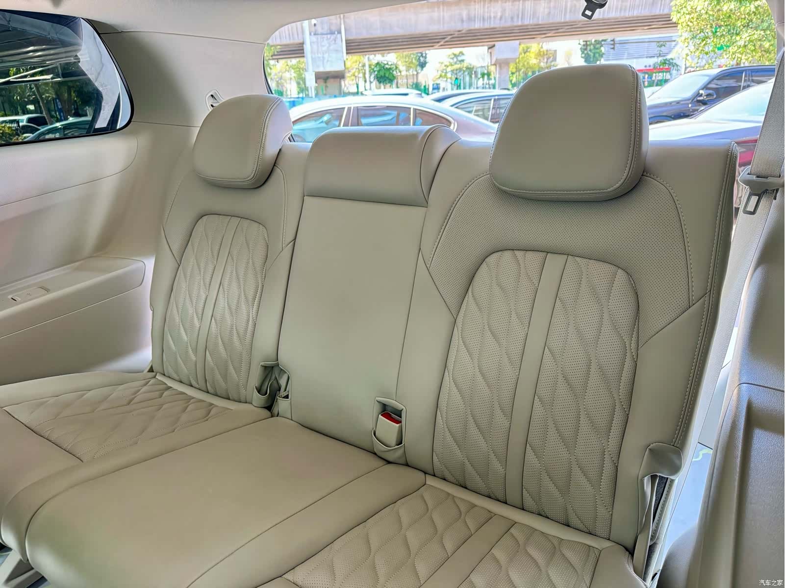 Buick GL8, 2023 10