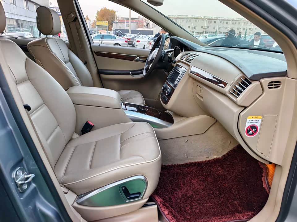 Mercedes-Benz R-class