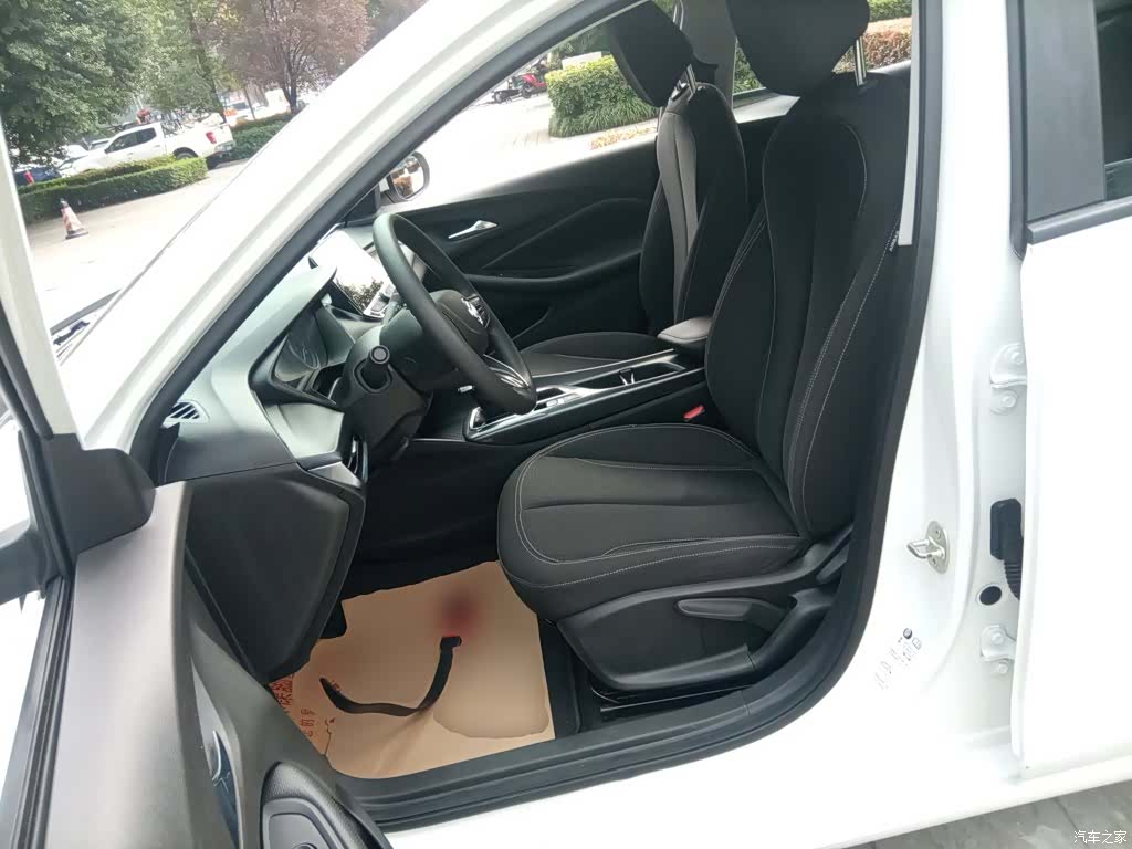 Buick Verano, 2023 11