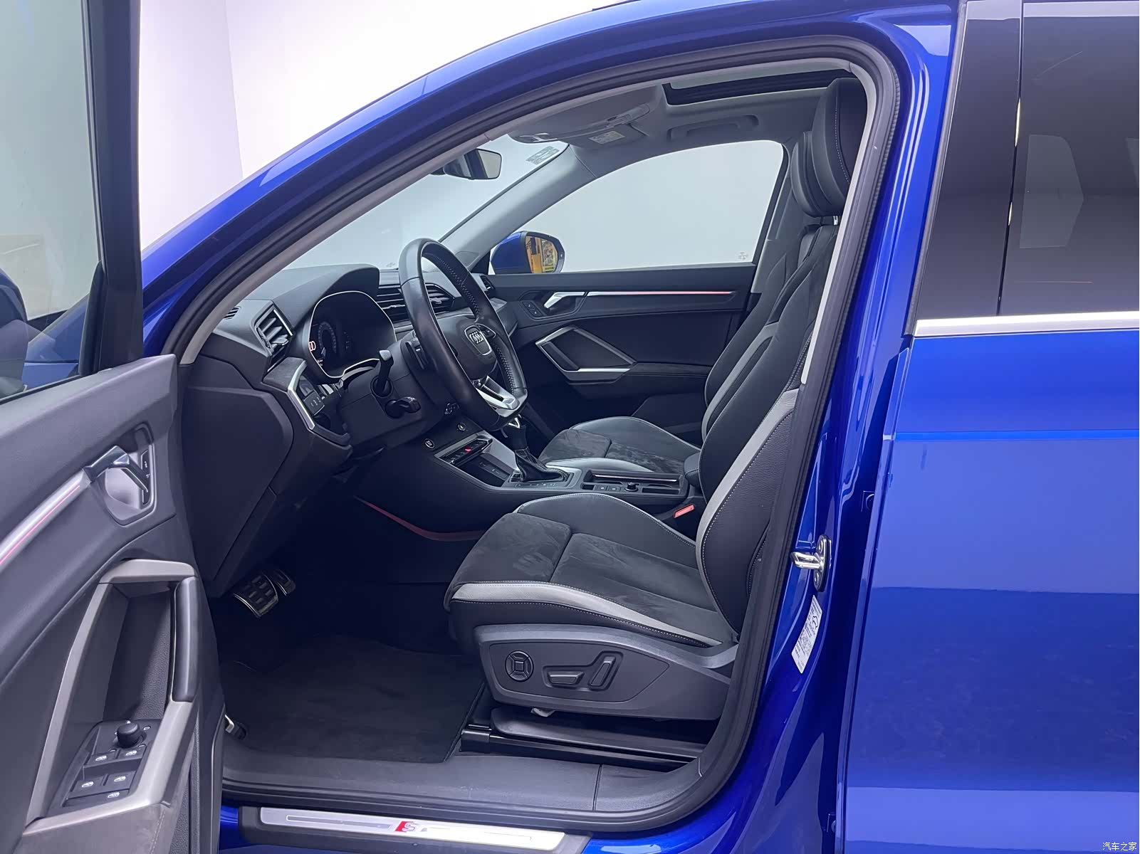 Audi Q3, 2021 12