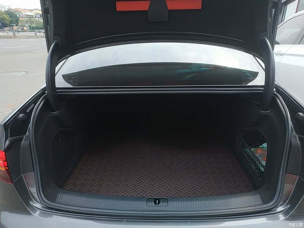 Audi A4L, 2022 15