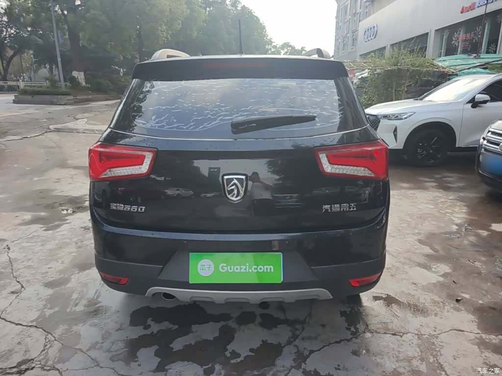 Wuling 560, 2015 6
